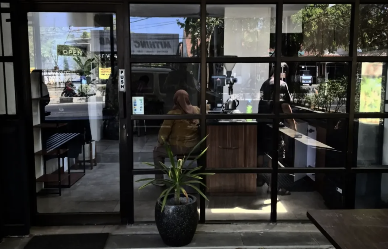 jasa branding kafe visplans
